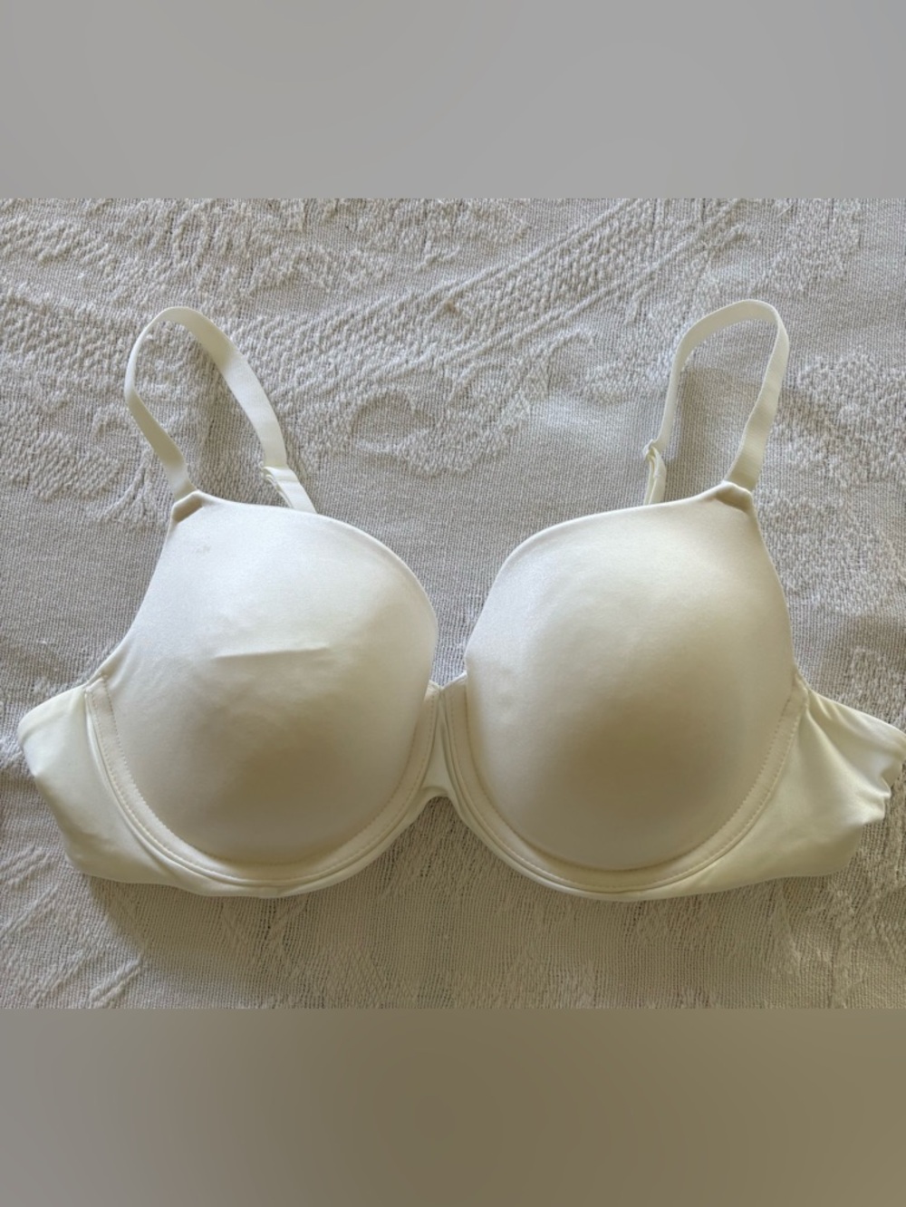 Auden 38B White Bra The Icon TShirt Bra Lightly Lined Underwire Full Coverage